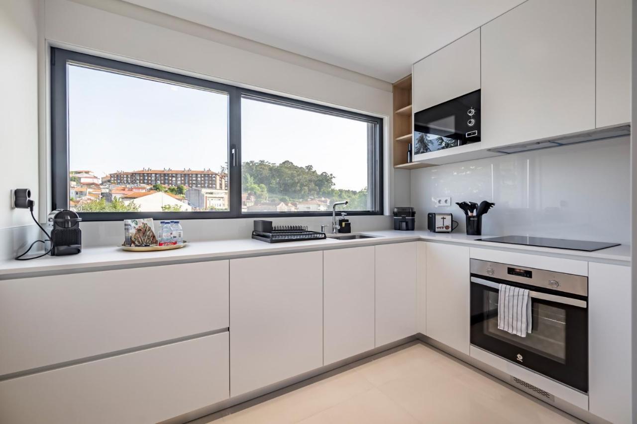 Nomads Lux - 2Bdr & Parking Flores Square Porto Exteriér fotografie